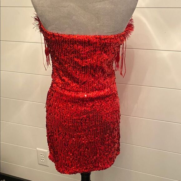Love on a hanger Red Sequin Off-Shoulder 2pcs top & skirt - Picture 6 of 7